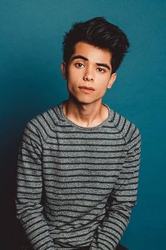 Martin Martinez interpreta Sebastian