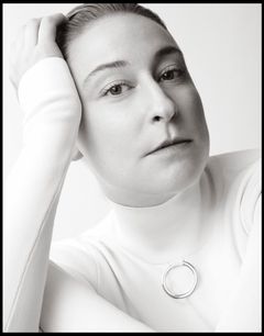Sophie von Haselberg interpreta Marin