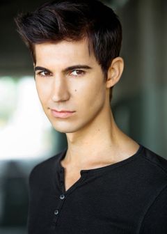 Kory Getman interpreta Teenage Daniel Lugo