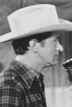 Carol Henry interpreta Cowhand (uncredited)
