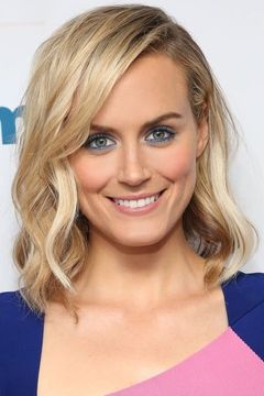 Taylor Schilling interpreta Sarah Blume