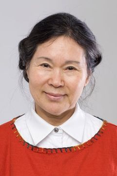 Lee Joo-sil interpreta Elder Jong-seon (uncredited)