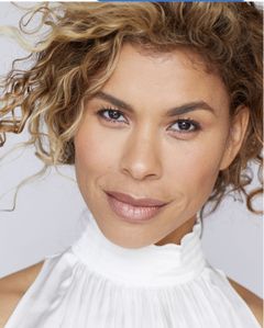 Gwendolyn Osborne-Smith interpreta Competitor