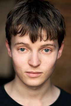Matthew Tennyson interpreta Boy from printers