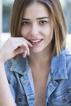 Anne-Sophie Soldaïni interpreta Sarah
