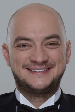 Roman Yunusov interpreta Okhrannik (voice)