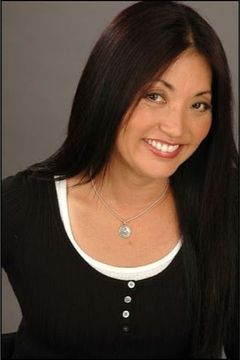 Karen Maruyama interpreta Caricature Artist