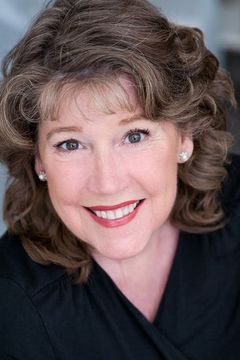 Cindy Karr interpreta Beth