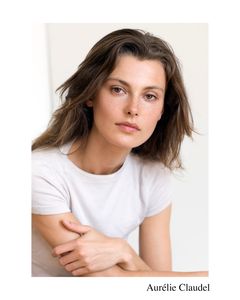 Aurélie Claudel interpreta Air France VIP Escort