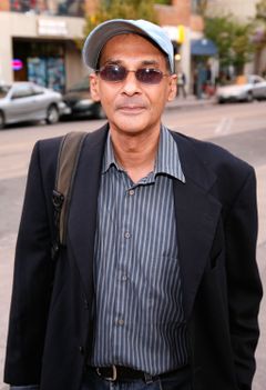 Ranjit Chowdhry interpreta Doorman