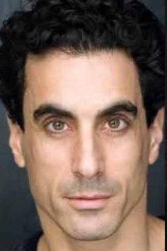 Sebastien Torkia interpreta Ensemble Performer