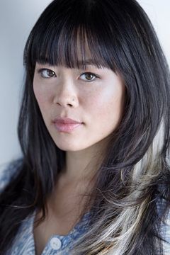 Grace Lynn Kung interpreta Whiskey Wendy