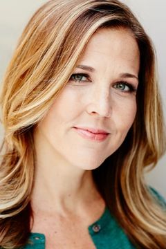 Carrie Walrond Hood interpreta Bridgett O'Keefe (uncredited)