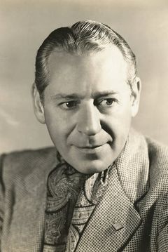 Henry O'Neill interpreta Colonel Dodge