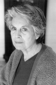 Valeria Sabel interpreta Sister Vincenza
