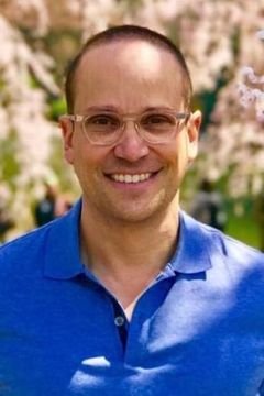 Michael Reisz interpreta Vice Principal