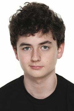 Callum Maloney interpreta Finny (voice)