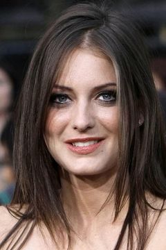 Justine Wachsberger interpreta Zoey Taylor
