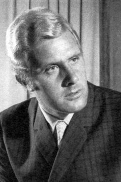 Sergio Silveri interpreta Roscio (uncredited)