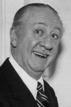 Roy Atwell interpreta Doc (voice) (uncredited)