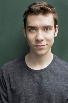 Cody Kostro interpreta Danny