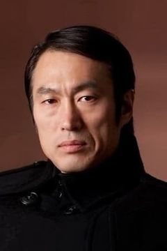 Jo Deok-jae interpreta Investigator at So-Hyun's crime scene