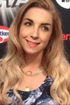 Rina Kelly interpreta Maren