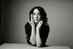 Kelsey Gunn interpreta Young Leigh