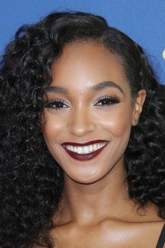 Jourdan Dunn interpreta Natalka