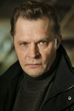 Peter Carlberg interpreta Lacke