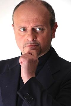 Michele Franco interpreta Maitre