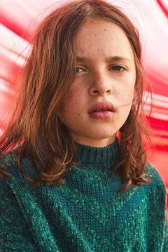 Lili Aupetit interpreta Léa