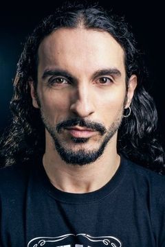 Sébastien De Dominicis interpreta (voice) (uncredited)