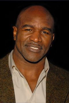 Evander Holyfield interpreta Boxing Trainer