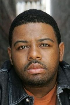 Keeshan Giles interpreta Kyle