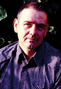 Neil MacColl interpreta Singer