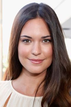 Odette Annable interpreta Geraldine'Geri' Broussard