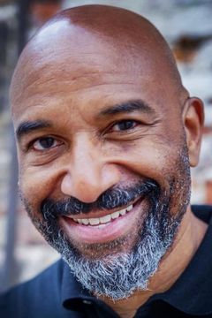 Paul Maynard interpreta Dockhand