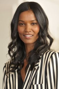 Liya Kebede interpreta Aicha