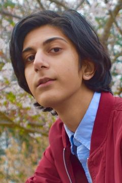 Haroon Khan interpreta Suraj