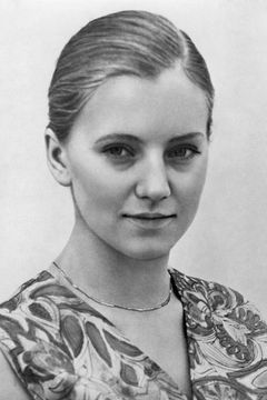 Tatyana Bedova interpreta Georgich's wife