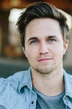 Leigh Parker interpreta Rick