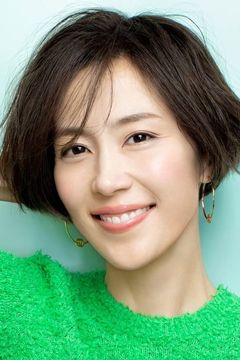 Yoshino Kimura interpreta Naoki's mother