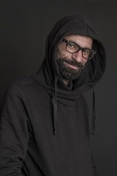 Mostafa Benkerroum interpreta Rifaat Atallah