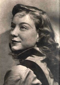 Miriam Byrd-Nethery interpreta Mama Sawyer