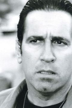 Tony Longo interpreta Sensitive Moviegoer