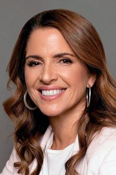 Monserrat Álvarez interpreta News Reporter