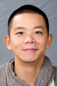 Chi-Sing Lam interpreta Team Gangster Player #1