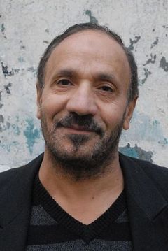 Youssef Hamid interpreta L'imam