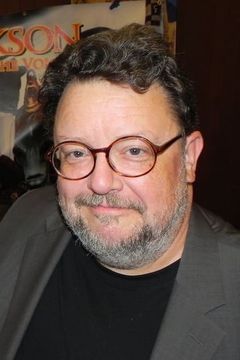 Roger L. Jackson interpreta Additional Voices (voice)